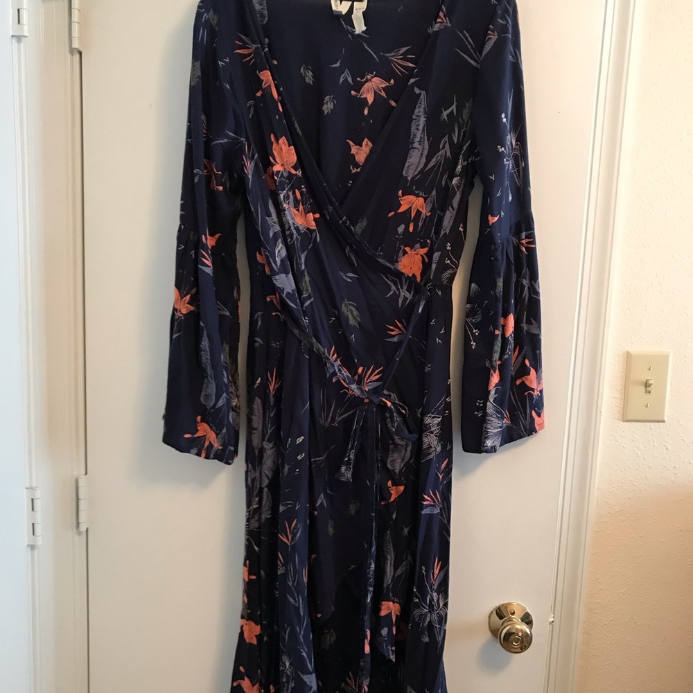 Roxy wrap dress 👗